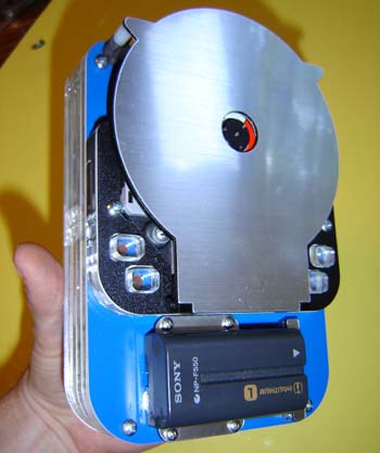 Alright, it has a lid. Happy?